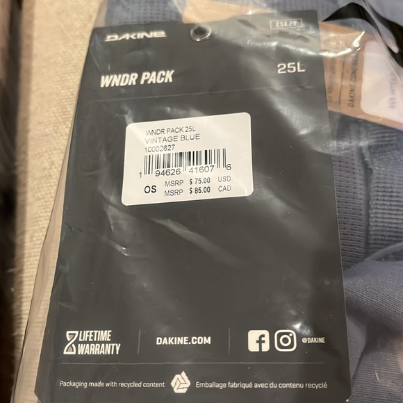 Dakine Vintage Blue Wndr Pack 25L/NWT - Picture 6 of 9